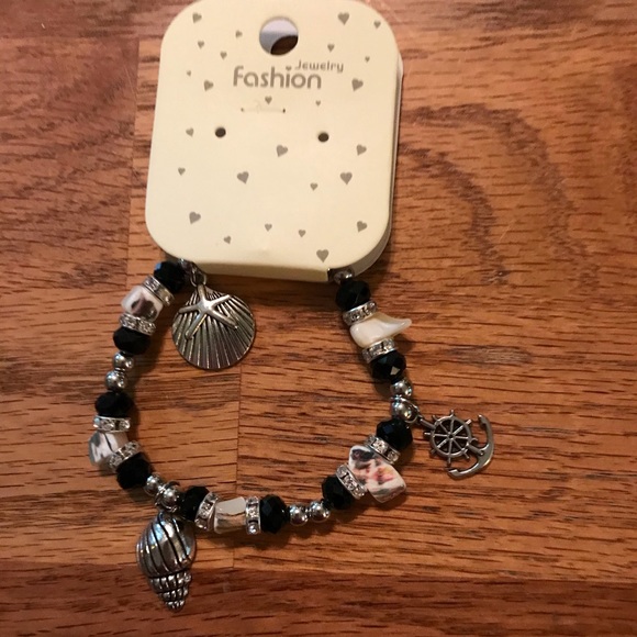 🏝NWT Summer Stretchy Seashell Bracelet (Black)🏝 - Picture 2 of 13
